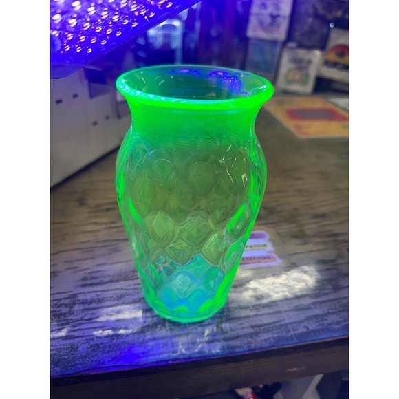 1930's Antique Hazel Atlas Green Uranium Glass Diamond Optic Vase